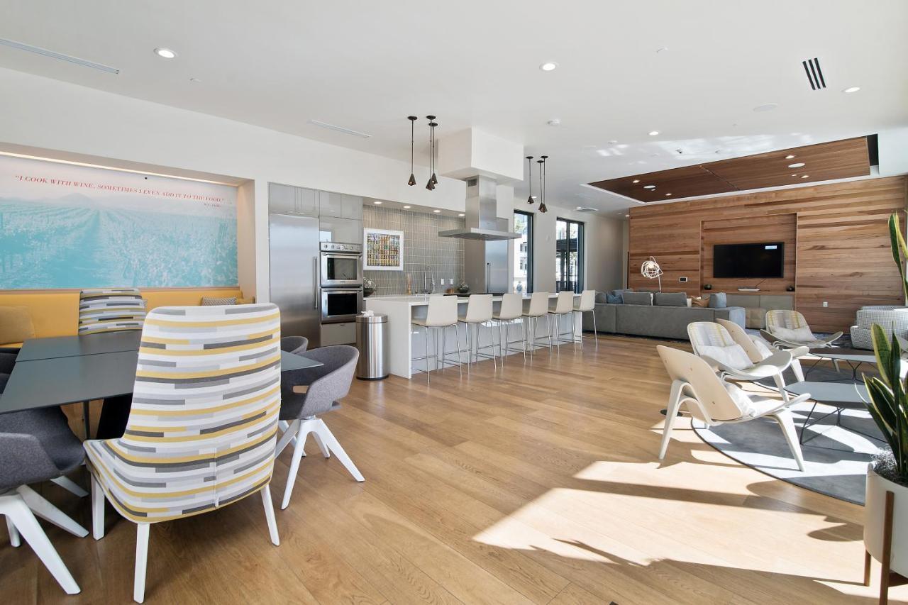 Global Luxury Suites At Downtown เมาท์เทนวิว ภายนอก รูปภาพ