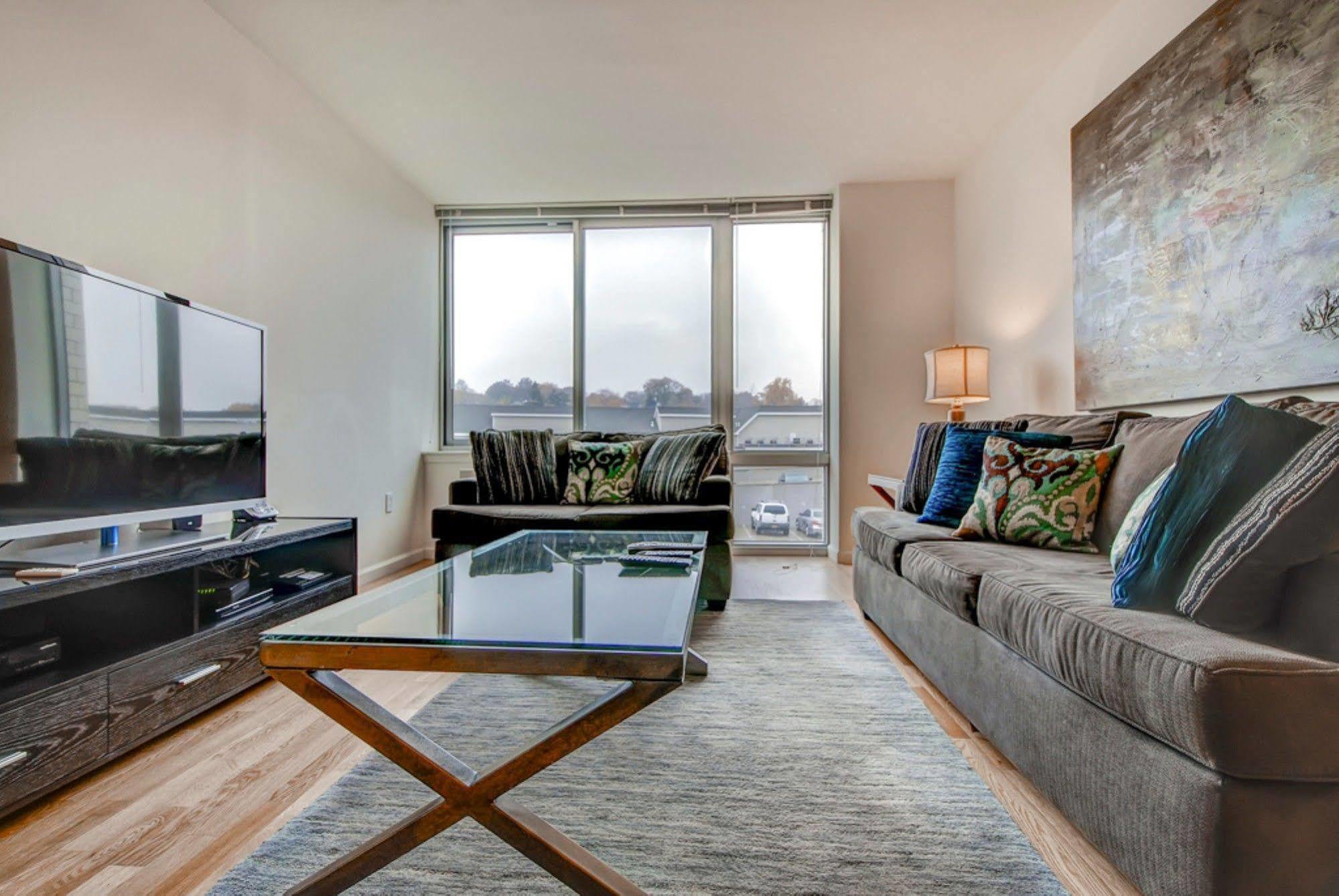 Global Luxury Suites At Downtown เมาท์เทนวิว ภายนอก รูปภาพ